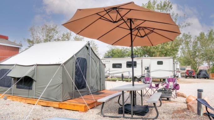 Funstays Glamping Setup Tent In Rv Park #4 Ok-T4 Moab Exterior photo